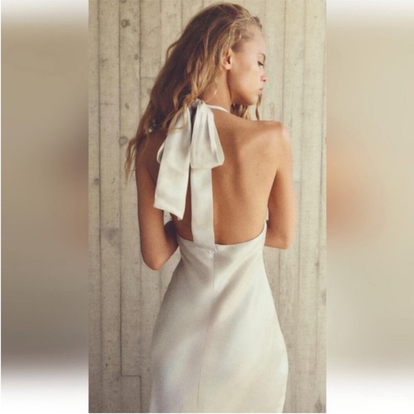 Long satin halter dress - Picture 10 of 12